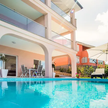 Luxurioeses Grohot Mit Privatem Infinity-pool By Interhome Apartamento Vrbnik (Primorje-Gorski Kotar)