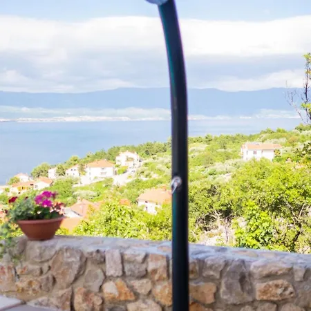 Luxurioeses Grohot Mit Privatem Infinity-pool By Interhome Daire Vrbnik (Primorje-Gorski Kotar)