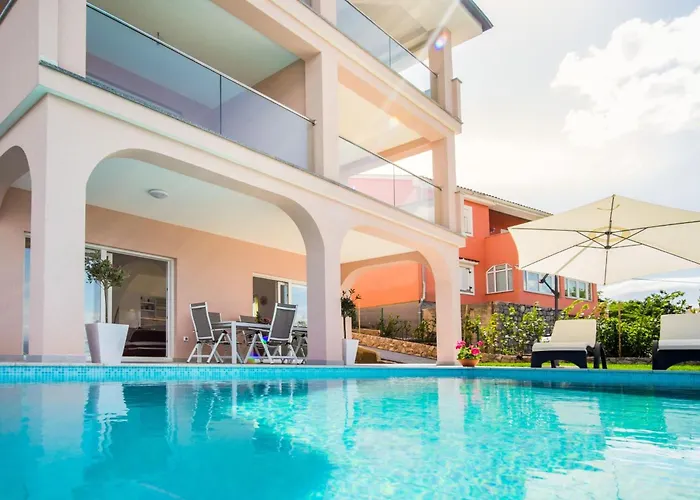 Luxurioeses Grohot Mit Privatem Infinity-pool By Interhome 公寓 瓦比尼科