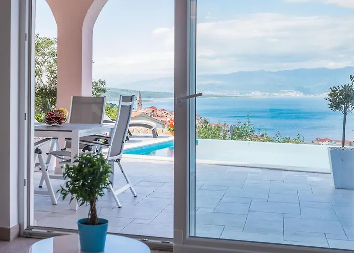 Luxurioeses Grohot Mit Privatem Infinity-pool By Interhome 公寓