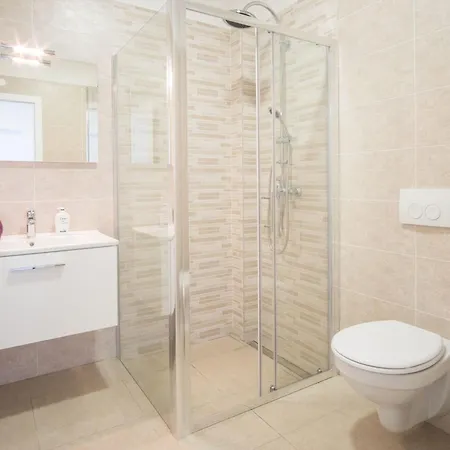 Luxurioeses Grohot Mit Privatem Infinity-pool By Interhome Apartment *
