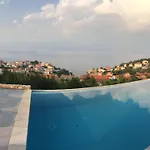 Luxurioeses Grohot Mit Privatem Infinity-pool By Interhome Διαμέρισμα